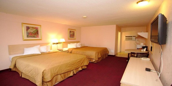 Niagara Lodge & Suites