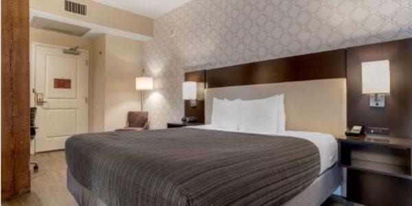 Best Western Plus St. Christopher Hotel, hotels close to bourbon st, hotels close to bourbon street, hotels around bourbon street 