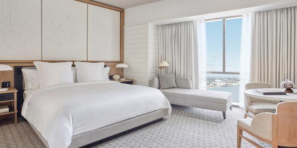 The Four Seasons Hotel New Orleans, hotels close to bourbon st, hotels close to bourbon street, hotels around bourbon street, 