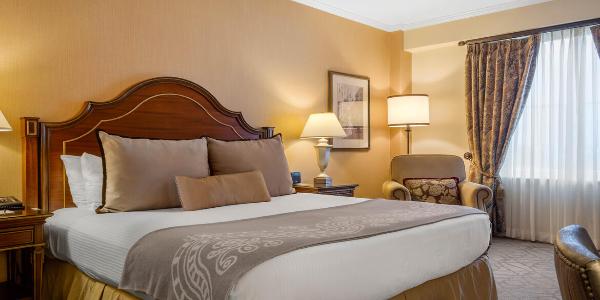 The Omni Royal Orleans Hotel, hotels close to bourbon st, hotels close to bourbon street, hotels around bourbon street 