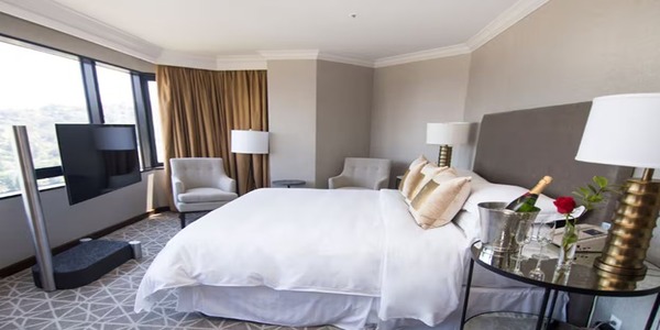 Hilton Los Angeles/Universal City, hotels near Universal Studios, hotels near Universal Studios Hollywood, Universal Studios Hollywood hotels