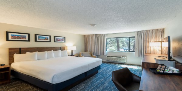 Yavapai Lodge