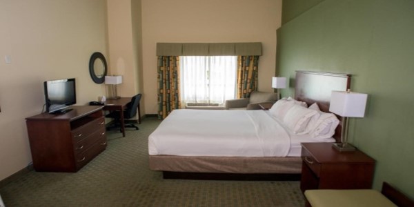 Holiday Inn Express & Suites Cocoa, an IHG Hotel 