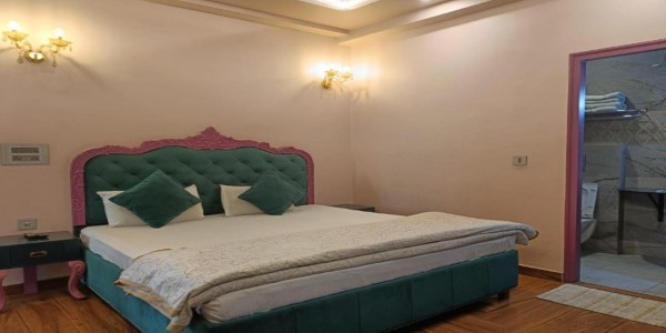 Maya Hotel & Restaurant - Budget Hotel