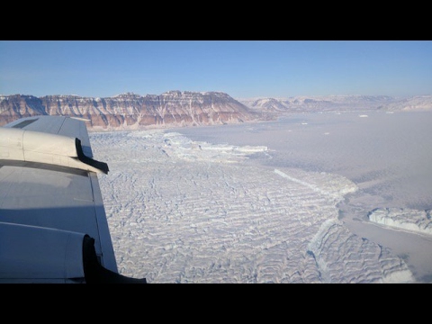 NASA takes photos of crack in Greenland glacier