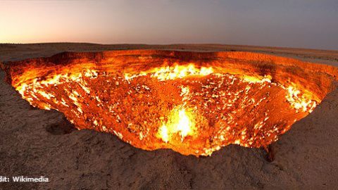 Nature, Tourism, Travel, Geysers Crater, Hotel de Glace, Darvaza Gas Crater, Sagano Bamboo Forest, Mount Roraima, Yellowstone Park Geysers, Uyuni Salt Flat, Mendenhall Ice Caves, Hitchin Lavender Fields, Bucket list, Adventure Seeker, Japan, Canada, Vietnam, Belize, Norway, USA, Venezuela, Bolivia